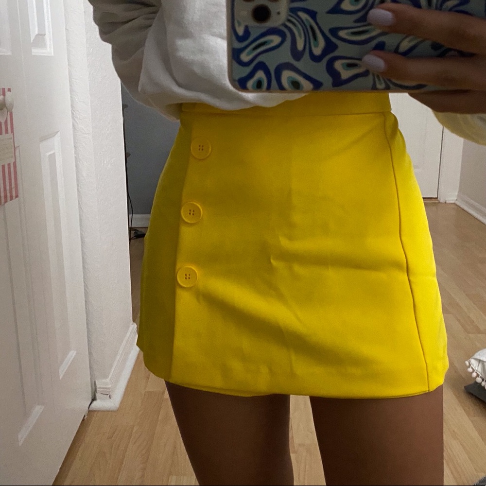 Zara Yellow Skort ⭐️